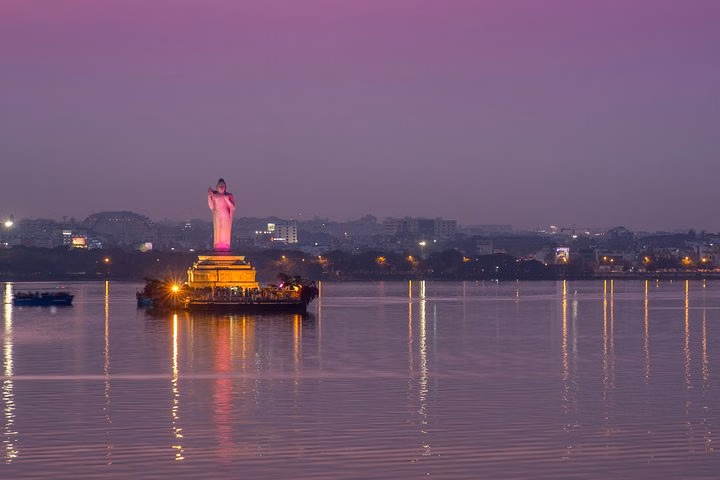Night Walk Hyderabad (2 Hour Guided Walking Tour)
