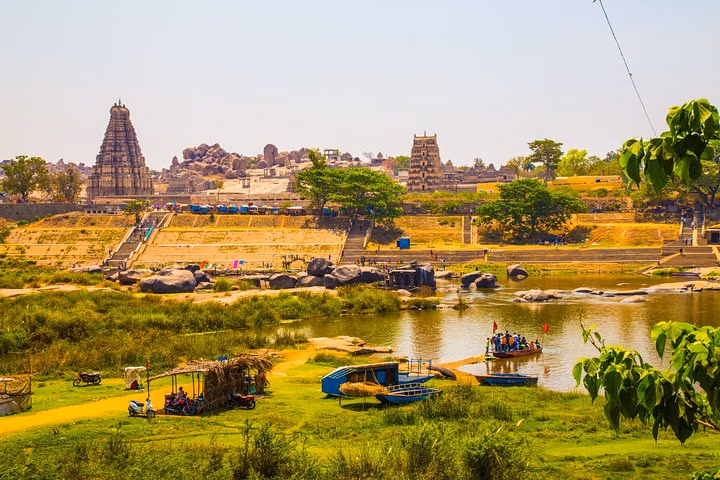 Highlights of Hampi (Guided Halfday Sightseeing Tour by Car from Hosapete)
