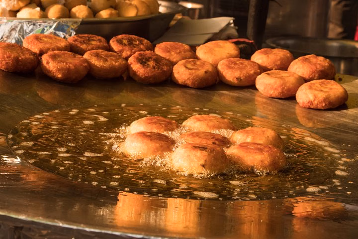 Food Crawl Vadodara (2 Hours Guided Local Food Tasting Tour)