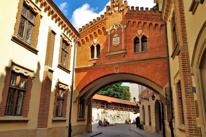 Krakow Old Town Mysteries: Exploration Game and Tour