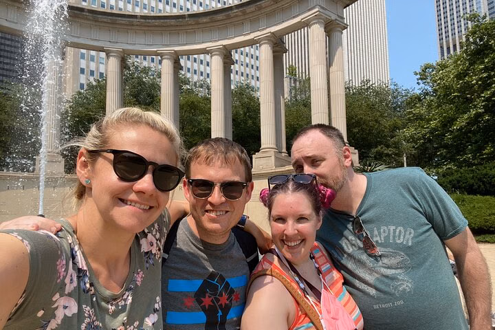 Chicago Art Heist: Millennium Park Puzzle Adventure