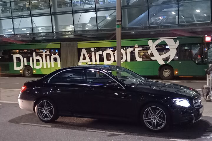 Dublin Airport to Doolin Private Premium Car Service