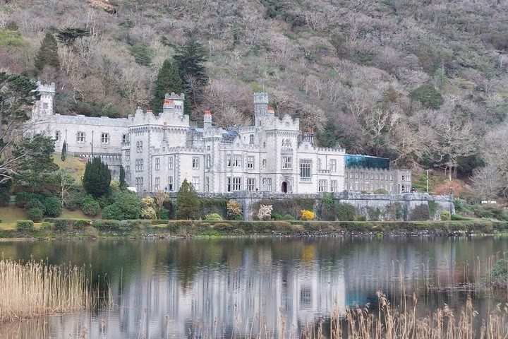 Kylemore Abbey, Sky Road & Aughnanure – Private Tour from Galway