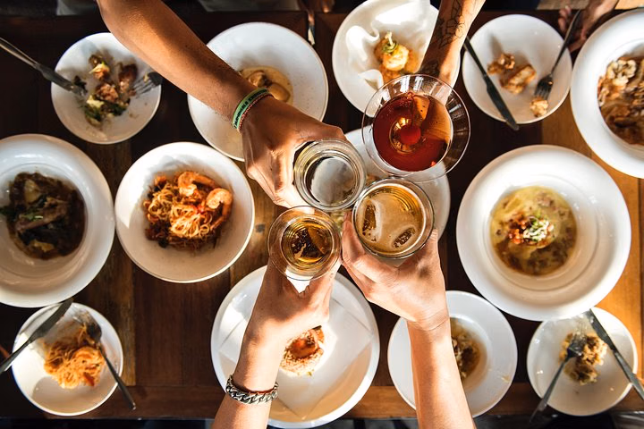 4 hours Private Food and Drink Walking Tour Berlin with Guide