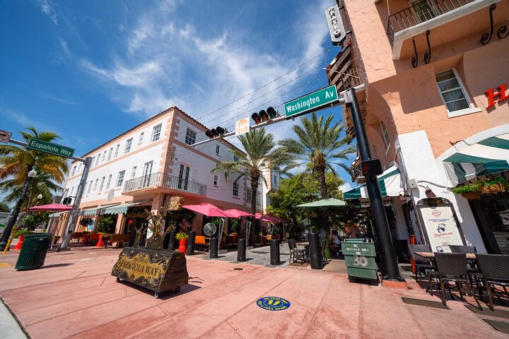 Miami Beach: Versace Quest Experience