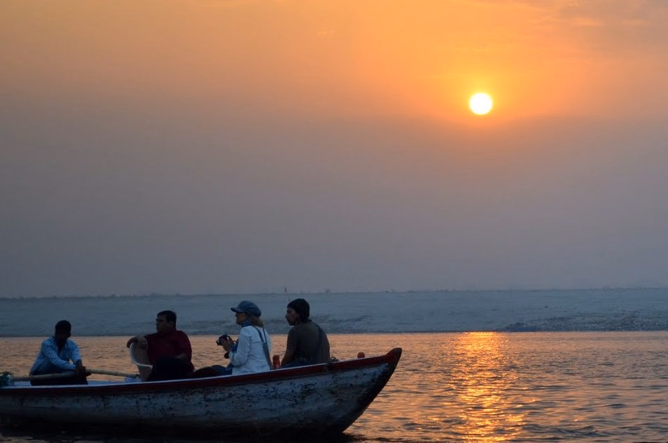 Delhi to Varanasi: 3-Day Tour by Express Train