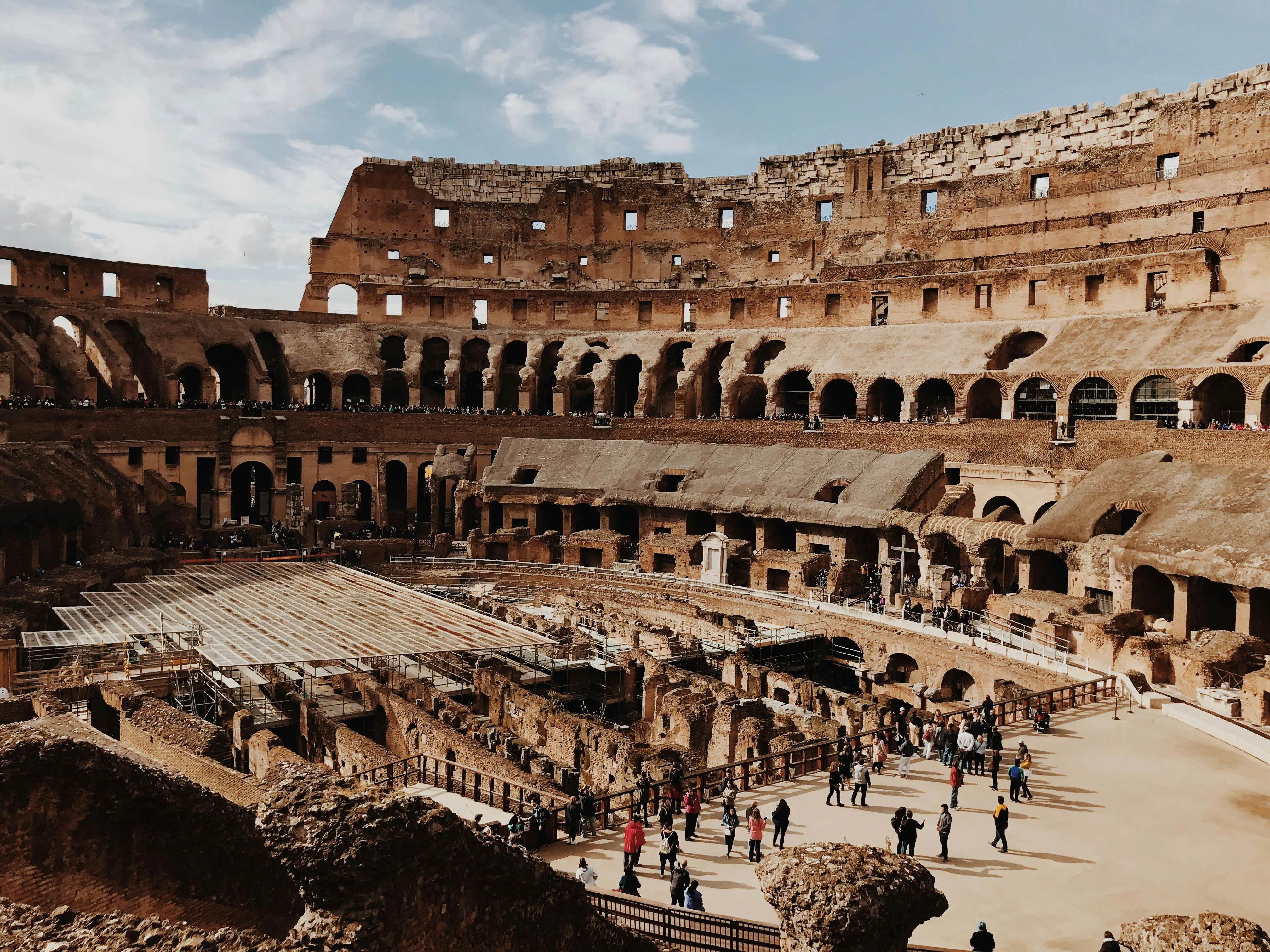Colosseum with Arena, Roman Forum and Palatine Hill with Multimedia Video