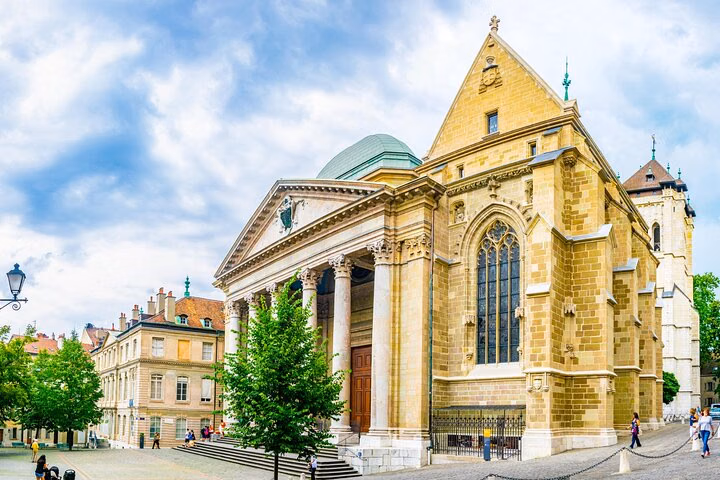 Highlights of Geneva: Dark History Quest Experience