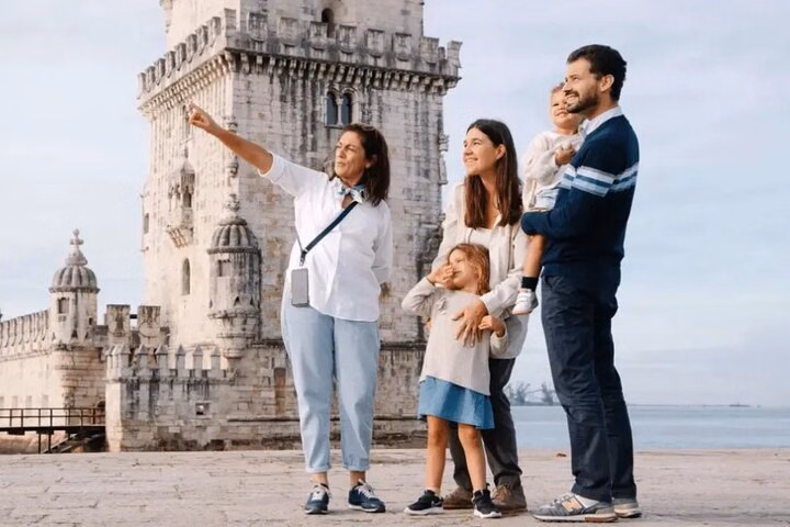 Lisbon Private Tour in 3 Hours: Belém, Jerónimos & Old Town (Hotel or Cruise-Port Pickup) V