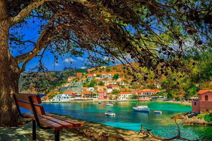 Kefalonia Highlights : Bus tour & Cruise with lunch in Fiscardo
