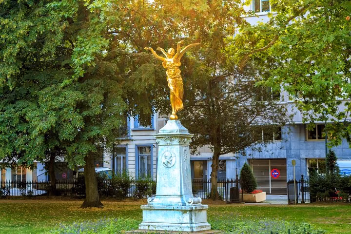 Brussels Treasure Hunt: Gold Quest Walking Adventure