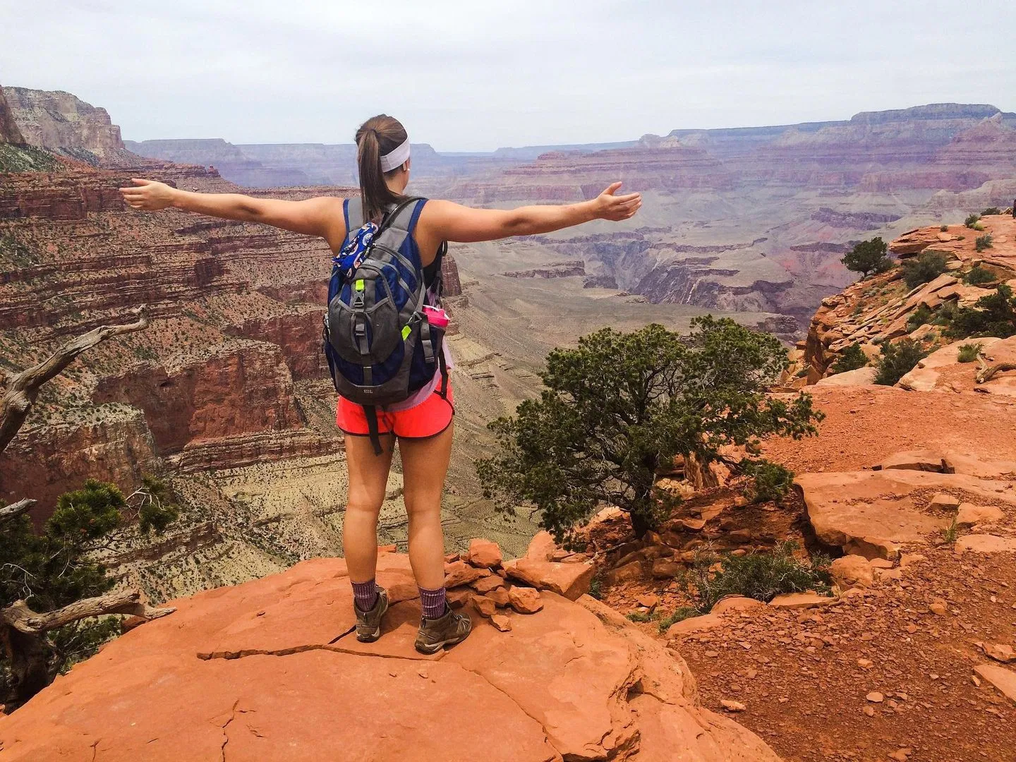A Driving & Hiking Trip from Las Vegas to Hoover Dam and Grand Canyon West Rim with In-app Audio Tour