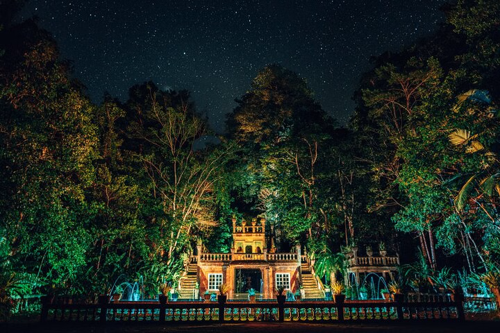 Cairns: Paronella Park Night Tour, Small Group
