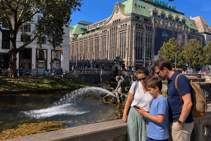 Dusseldorf Scavenger Hunt & Highlights Self-Guided Walking Tour
