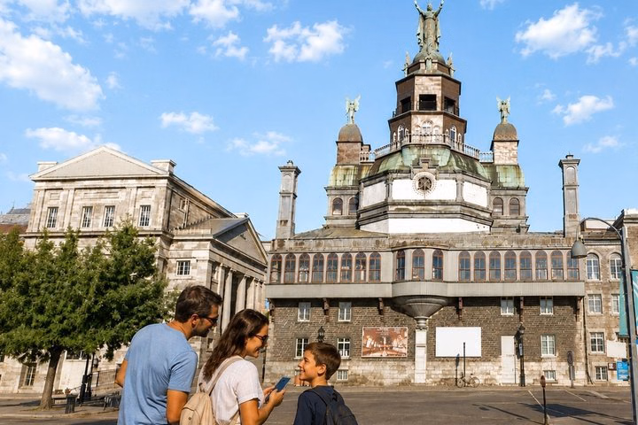 Montreal Scavenger Hunt & Highlights Self-Guided Walking Tour