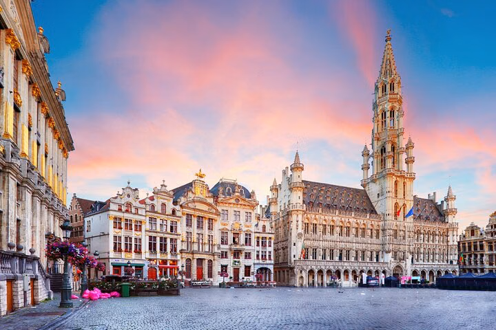 Brussels Scavenger Hunt & Highlights Self-Guided Walking Tour