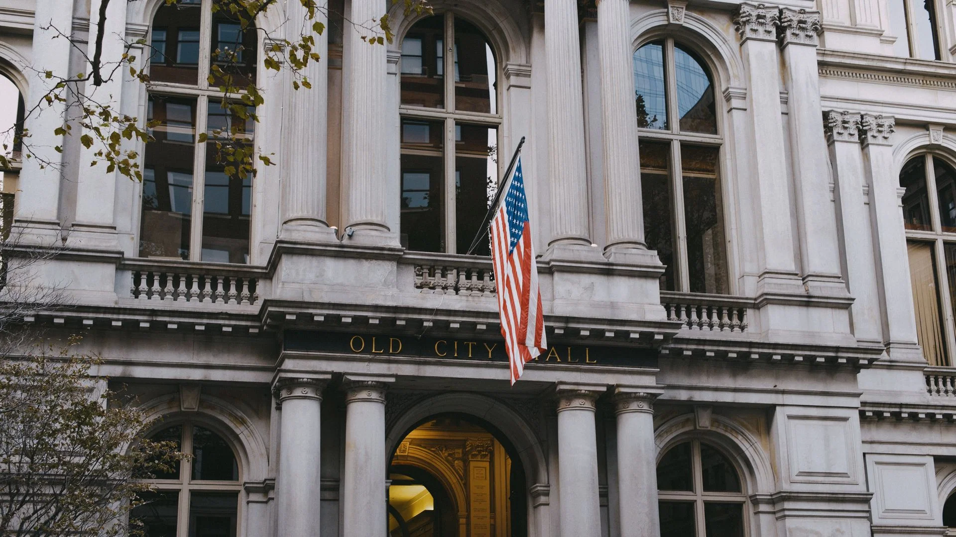 Boston Downtown In-app Audio Tour: Explore the City's Highlights and Hidden Gems