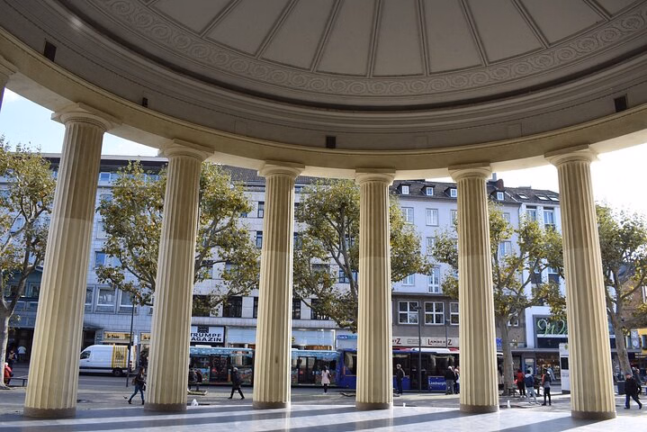 Aachen Self-Guided City Walking Tour & Scavenger Hunt