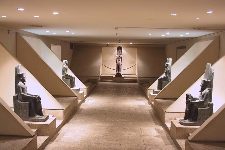 2 Hours Private Cultural Tour in Luxor Museum