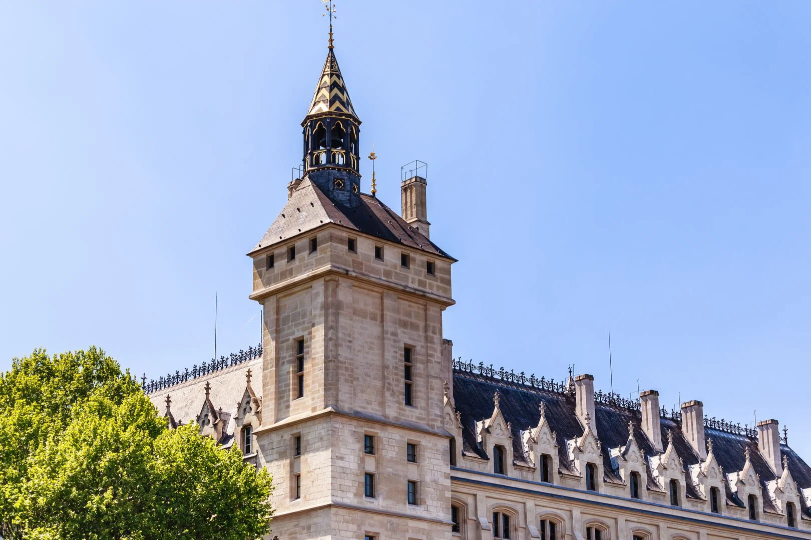 La Conciergerie Ticket & In-App Audio Tour: From Royal Palace to Prison