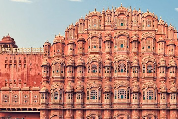 Hidden Local Treasures of Jaipur (2 Hours Private Guided Walking Tour)