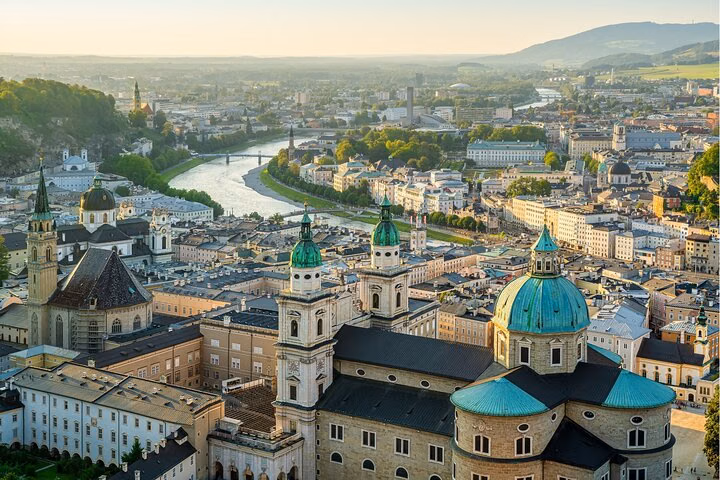 Guided Day Trip to Salzburg with local from Vienna