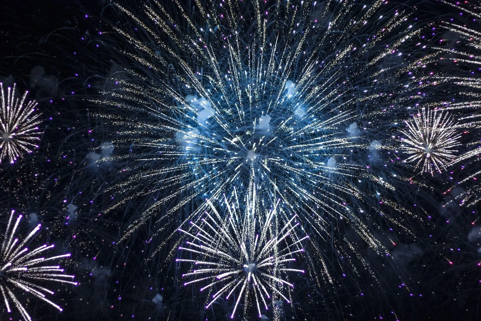 Miami: New Year's Eve Fireworks Cruise on Biscayne Bay