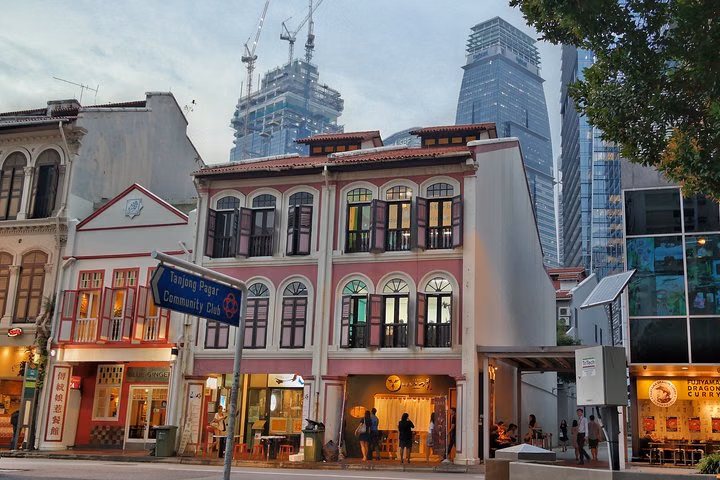 Discover Tiong Bahru Singapore - Private & Custom Walking Tour