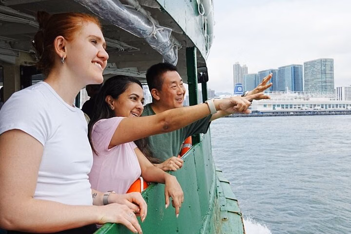 Hong Kong Private & Personalized Family Tour with a Local Guide