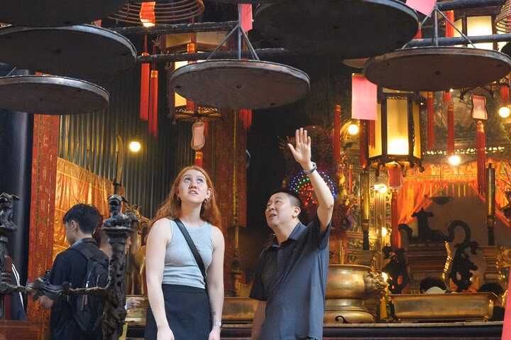 Hong Kong Layover Tour Private & Personalized with Local Guide