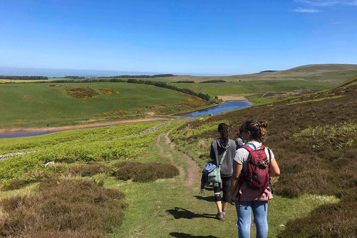 Edinburgh's Landscapes Tours with a Local Guide: Private & Personalized