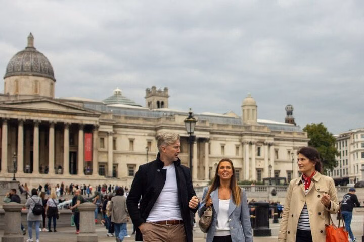 London Half Day Tour with a Local Guide: Private & Custom