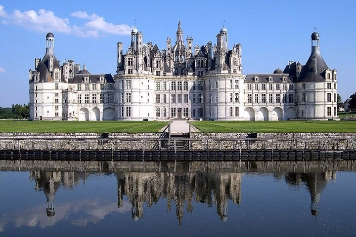 Day Trip: Paris to Loire Valley Castles - (champagne on board)