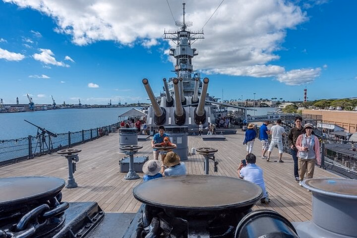 Day Tour -Pearl Harbor, USS AZ Memorial & Battleship Missouri