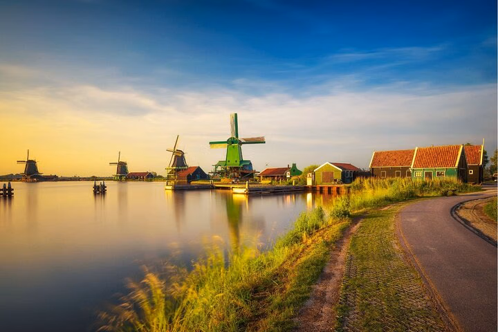 Amsterdam: Daytrip to Zaanse Schans, Edam, Volendam & Marken