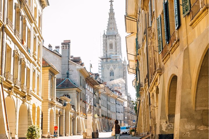 Highlights & Hidden Gems of Bern: Small Group Guided Walking Tour