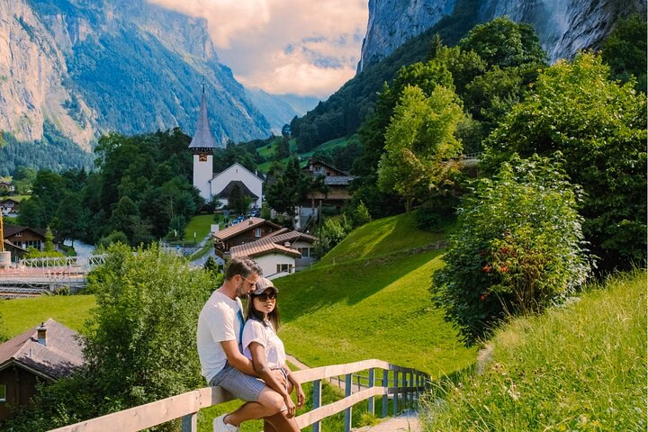 Interlaken Private Sightseeing Tour by Car with Local