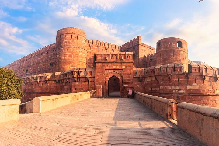 Agra Fort Skip-the-line ticket with Full Guided Tour