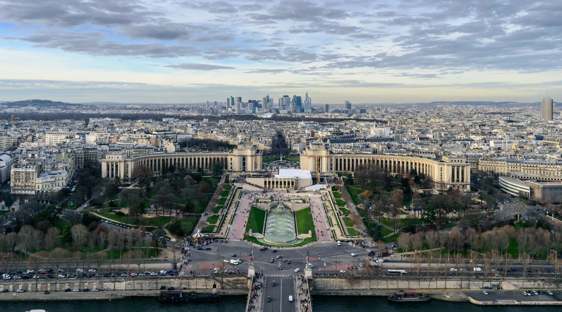 Iconic Eiffel Tower In-App Audio Tour (Without a Ticket)