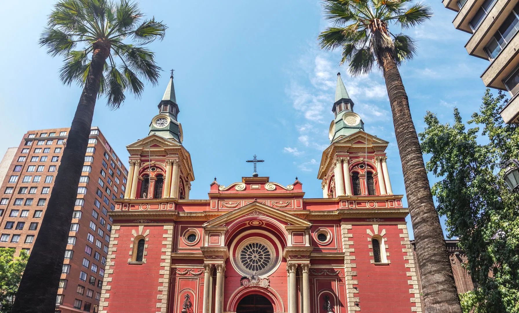 Explore Santiago's Soul: Walking In-App Audio Tour
