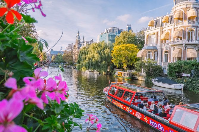 Amsterdam Hop-on and Hop off Boat Tour - 24h/48h