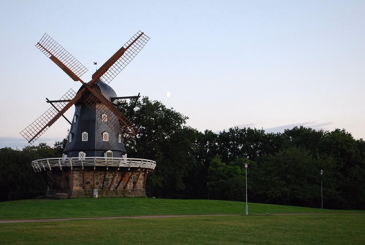 Discover Malmö's Charm: A Self-Guided Audio Tour (IT)