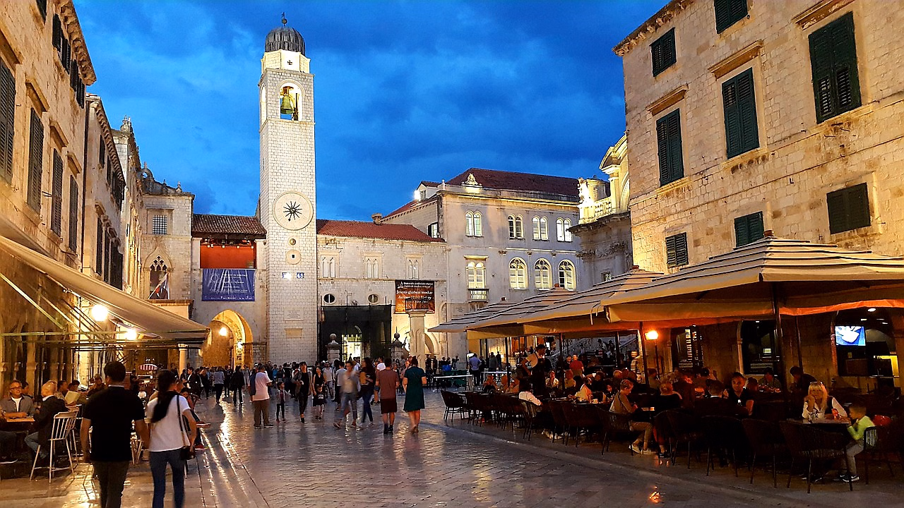 Dubrovnik Exclusive: Sunset by Boat & History by Night