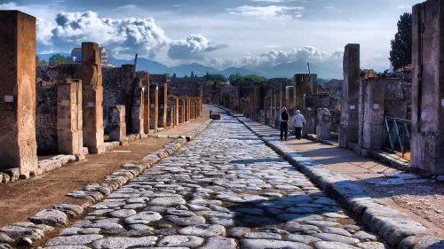 From Pompeii: Walking Tour with Guide in the Excavations - Group Tour