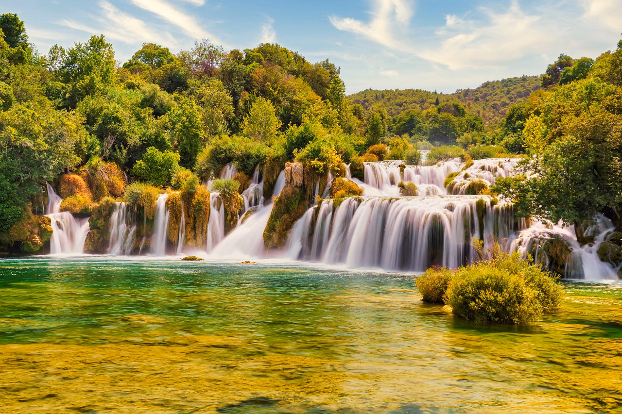 Krka Waterfalls, Lake Cruise & Skradin Old Town