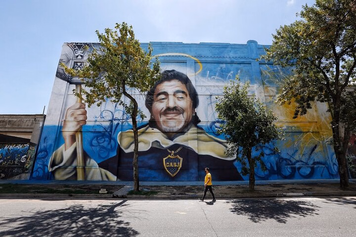 Bike Tour: Explore the most of Buenos Aires Football & Culture