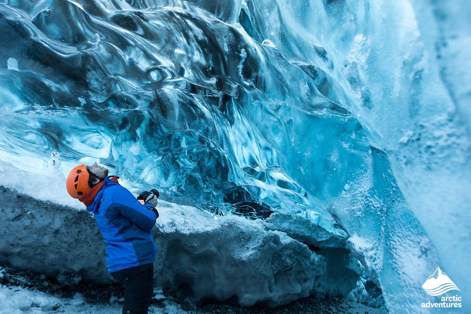 4 Day - Volcano Hike, Golden Circle, South Coast, Jökulsárlón & Ice Cave