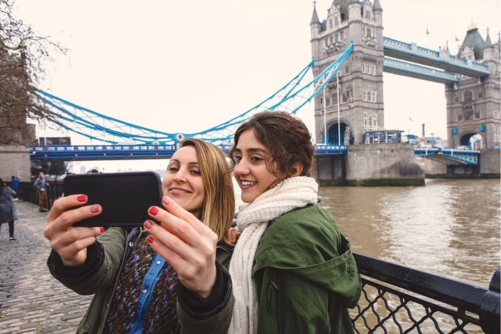 London Full Day Private City Tour by Car with Audio Guide