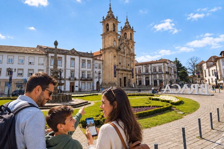 Braga Scavenger Hunt & Highlights Self-Guided Walking Tour