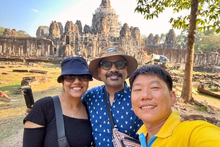 Classic Angkor Wat Sunrise Full Day Private Guide Tour